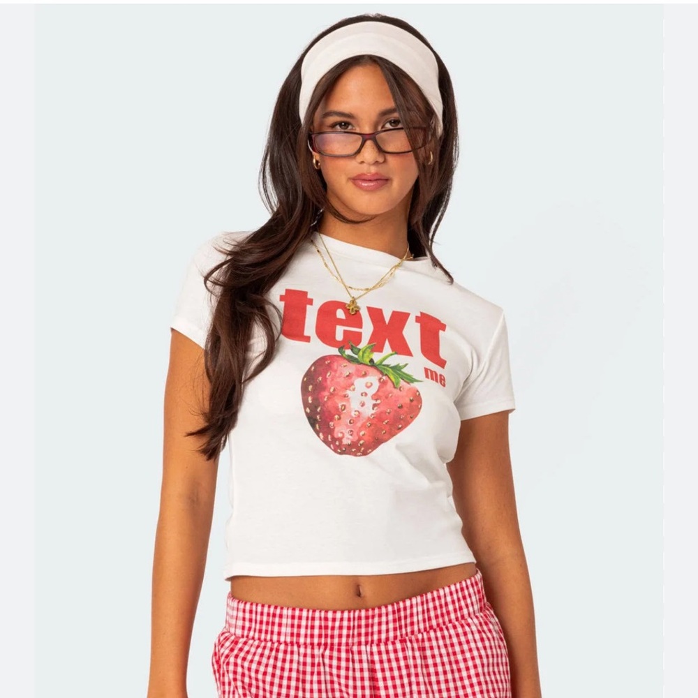 Edikted text me Graphic Tee